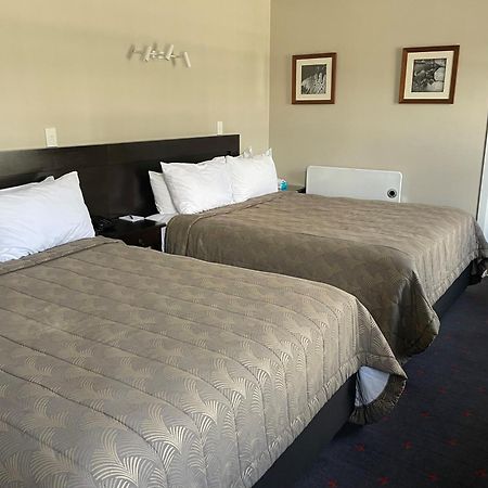 Discovery Settlers Hotel Whangarei Bagian luar foto